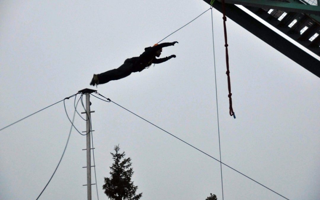 Trapeze jump Adventure